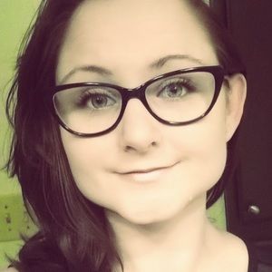 Meet your Posher, Corissa